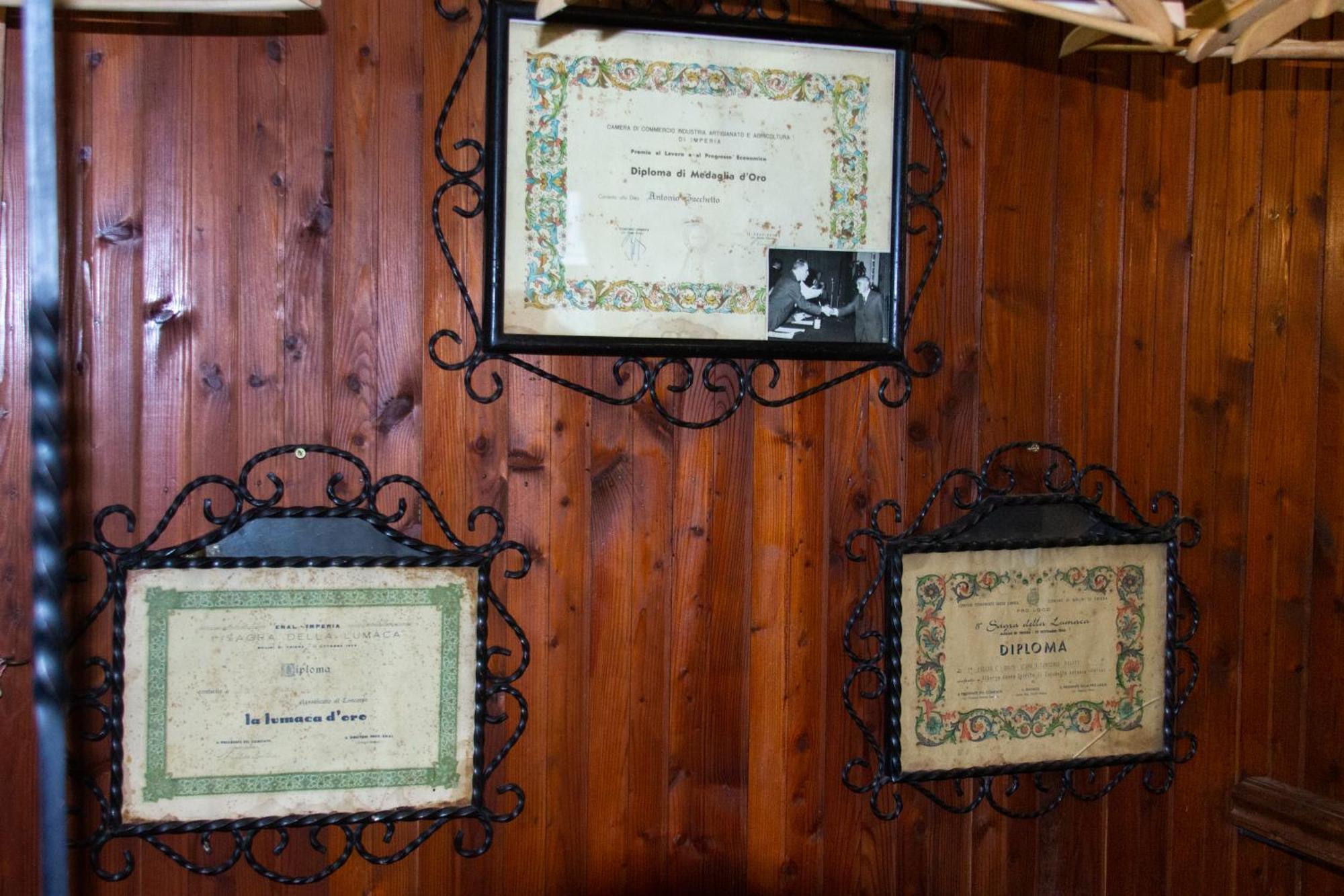 Albergo Santo Spirito Molini di Triora Exterior foto